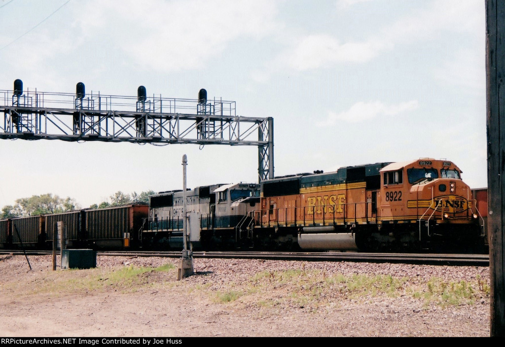 BNSF 8922 North